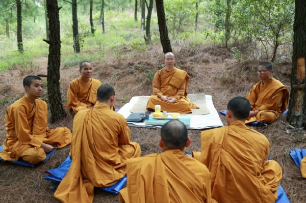 Sư phụ Thích Trúc Thái Minh rất vui và xúc động khi thấy những đệ tử của mình đã tăng trưởng được ý chí tu tập, niềm tin nơi chính pháp và tinh thần tu tập hòa hợp của Tăng chúng