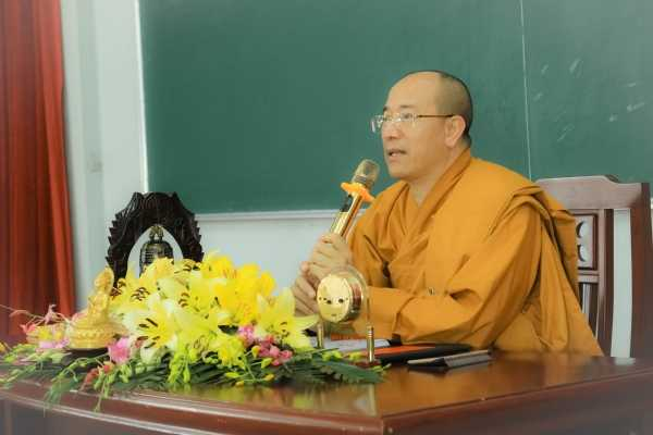 Sư Phụ Thích Trúc Thái Minh giảng dạy đại chúng môn Tùng Lâm Pháp Yếu.