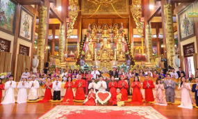 9 Đôi tân lang, tân nương hạnh phúc trong lễ Hằng Thuận tại chùa Ba Vàng