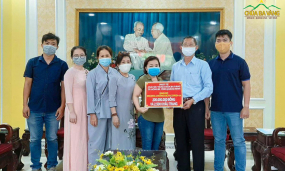 TP. Hồ Chí Minh: Phật tử CLB Cúc Vàng - chùa Ba Vàng ủng hộ công tác phòng, chống dịch COVID-19