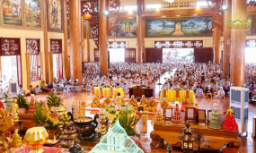 Trang nghiêm lễ cầu siêu tại chùa Ba Vàng sau khoảng thời gian dài giãn cách xã hội
