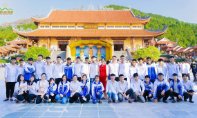 Buổi sinh hoạt ý nghĩa tại chùa Ba Vàng của Thầy và trò trường THPT Hồng Bàng và THPT Nguyễn Bình