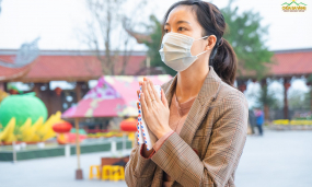 Cúng dường tịnh tài vào chùa