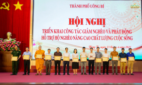 Chùa Ba Vàng chung tay hỗ trợ hộ nghèo trên địa bàn thành phố Uông Bí