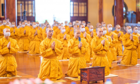 Thắp sáng truyền thống hiếu hạnh qua lễ Vu Lan chùa Ba Vàng năm 2021