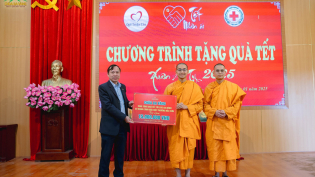 Những món quà Tết lan tỏa nghĩa tình sẻ chia trong xuân mới