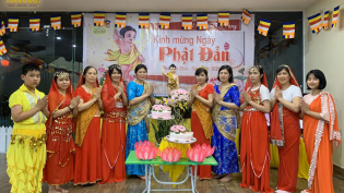 Phật tử chùa Ba Vàng hân hoan đón mừng ngày Khánh đản tại nhà