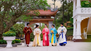 Khám phá vẻ đẹp của chùa Ba Vàng qua bộ ảnh cổ trang thời Trần