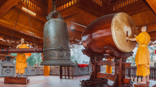 Chùa Ba Vàng cử chuông trống Bát nhã mừng kỷ niệm 50 năm ngày thống nhất đất nước (30/4/1975 - 30/4/2025)
