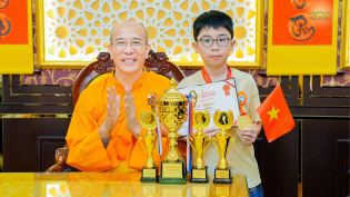 Tự hào Việt Nam - Khóa sinh đạt huy chương vàng và cúp tại chung kết Olympic Toán Quốc tế HKIMO tại Hồng Kông