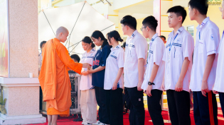 Tiếp sức đến trường - Kết nối yêu thương: Hướng tới tương lai tươi sáng