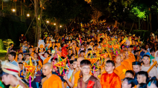 Trung thu - Trăng và bé 2025: Ấm áp khoảnh khắc sum vầy dưới ánh trăng thu