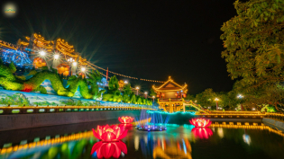 Vẻ đẹp lung linh và thanh bình của chùa Ba Vàng dưới bầu trời đêm