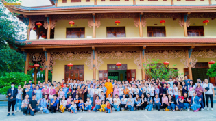 Chuyến thăm chùa Ba Vàng nhân mùa Phật đản của Tập đoàn Phúc Lộc