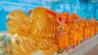 Xúc động đêm tưởng niệm Đức Thế Tôn nhập Niết bàn (PL.2567 - DL.2023)