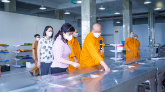 Đoàn Đại biểu Quốc hội tỉnh Quảng Ninh cùng lãnh đạo các ban ngành khảo sát khu dự phòng cách ly tại chùa Ba Vàng