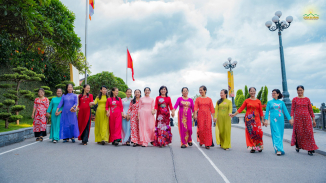 Phật tử nữ chùa Ba Vàng trong tà áo dài mang nét đẹp truyền thống