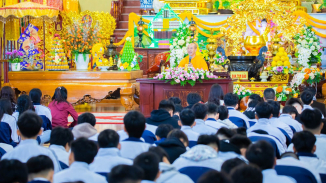 Chuyến ngoại khóa ý nghĩa tại chùa Ba Vàng của thầy trò trường THPT Nguyễn Công Hoan, Hưng Yên