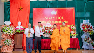 Chùa Ba Vàng chúc mừng Ngày hội Đại đoàn kết toàn dân tộc năm 2025