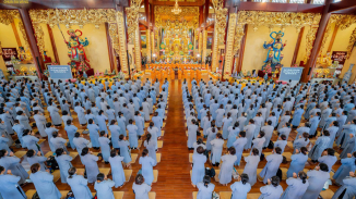 Tứ chúng chùa Ba Vàng dũng mãnh phát tâm Bồ đề - Vì hạnh phúc cho bản thân, vì hạnh phúc cho muôn loài chúng sinh