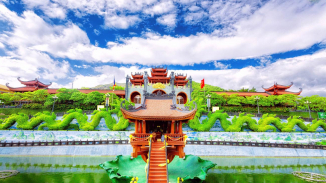 Hồ Bán Nguyệt, chùa Một Cột | Địa điểm lý tưởng để check-in, trong album của bạn đã có tấm hình nào tại địa điểm này chưa?