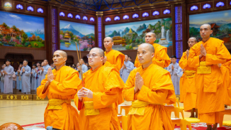 Tri ân Vua Phật Việt Nam: chùa Ba Vàng tổ chức chương trình tu tập, nguyện noi gương sáng Phật hoàng