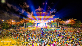 Rực rỡ Đại lễ Phật đản chùa Ba Vàng năm 2023 - Hoài niệm Tết của những người con Phật