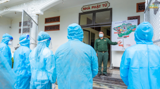 Đoàn chủ tịch tỉnh Quảng Ninh thăm khu cách ly độc lập tại chùa Ba Vàng