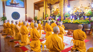 Tứ chúng Ba Vàng thành kính tưởng niệm 713 năm ngày Phật Hoàng Trần Nhân Tông nhập Niết Bàn