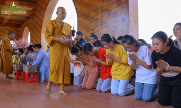 Vâng Lời Phật Dạy, Phật Tử Thực Hành Thiện Pháp Nhân Mùa Vu Lan