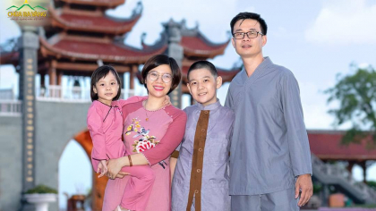 Sư Phụ - Mặt trời trí tuệ soi bước con đi