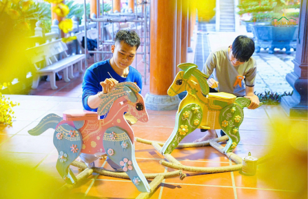 Không khí Tết rộn ràng – Nhà lớn đã sẵn sàng chào đón!