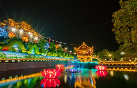 Vẻ đẹp lung linh và thanh bình của chùa Ba Vàng dưới bầu trời đêm
