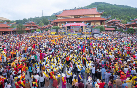 Kính mừng Đại lễ Phật đản 2022 - Lan tỏa tinh thần mừng vui đến khắp muôn nơi
