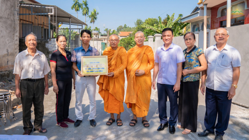 Chùa Ba Vàng chung tay chỉnh trang đô thị phường Quang Trung, thành phố Uông Bí
