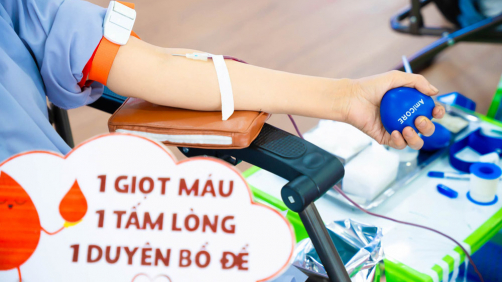 Hiến máu trao yêu thương - Tăng Ni, Phật tử chùa Ba Vàng chung tay vì cộng đồng