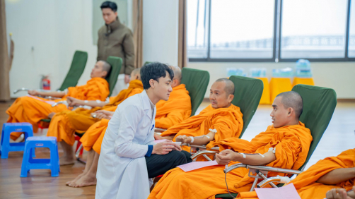 Hiến máu cứu người: Trao giọt hồng yêu thương - Gắn kết nhịp đập nhân ái