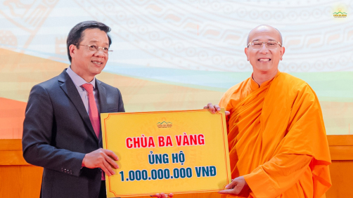 Chùa Ba Vàng tham dự Lễ phát động ủng hộ làm nhà Đại đoàn kết cho hộ nghèo tỉnh Điện Biên và hỗ trợ cải thiện chất lượng nhà ở cho các hộ nghèo của tỉnh Quảng Ninh năm 2024