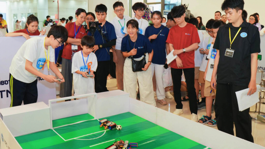 VSAR 2026: Hành trình chinh phục công nghệ của những 'chiến binh' nhí