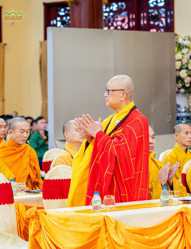 Trưởng lão Hòa thượng Thích Tánh Nhiếp - Phó Chủ tịch HĐTS TW, Phó Trưởng Ban Tăng sự TW GHPGVN, Trưởng Ban Trị sự GHPGVN tỉnh Quảng Trị quang lâm chứng dự Đại lễ