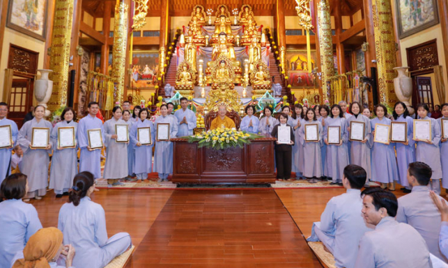 Ra mắt 17 đạo tràng mới trong ngày Phật thành đạo - Hạnh phúc khi được tu tập dưới mái nhà chung Ba Vàng