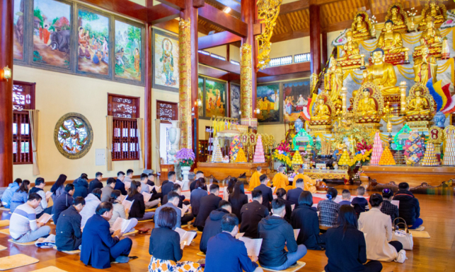 Chuyến thăm chùa Ba Vàng của Công ty Cổ phần Tập đoàn Vượng Phong Group